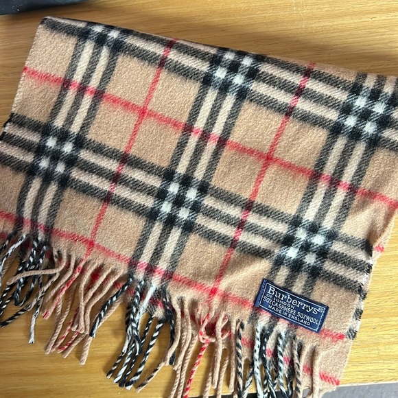 Burberry narrow check Cashmere & Wool scarf - Picture 1 of 3